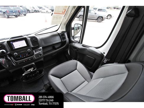 Used 2026 RAM ProMaster 2500 w/ Convenience Group FWD image 11