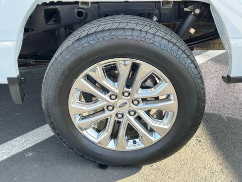 Certified 2025 Ford F150 Lariat w/ FX4 Off-Road Package image 14