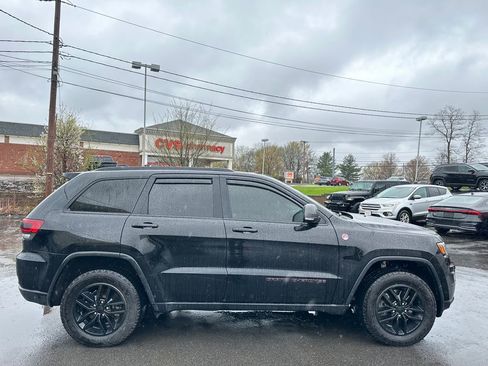 Used 2021 Jeep Grand Cherokee Trailhawk w/ Trailhawk Luxury Group AWD/4WD image 13