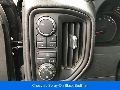 Used 2022 Chevrolet Silverado 1500 Custom Trail Boss w/ Midnight Edition AWD/4WD image 10