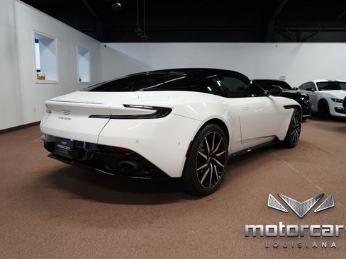 Used 2018 Aston Martin DB11 Coupe image 7