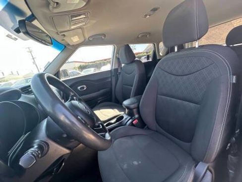 Used 2019 Kia Soul FWD image 9