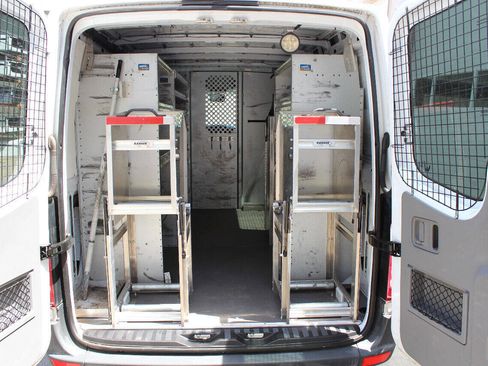 Used 2012 Mercedes-Benz Sprinter 2500 image 22