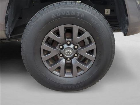 Used 2022 Toyota Tacoma SR5 image 6