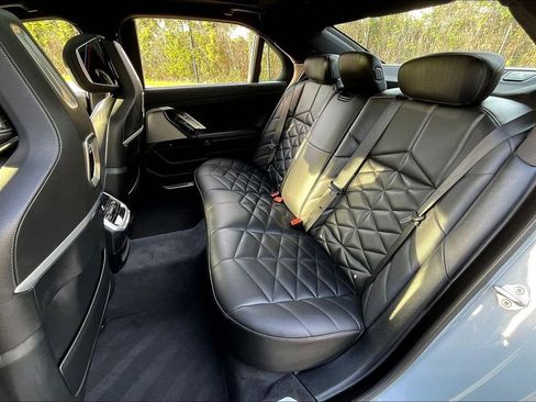 Used 2025 BMW 740i xDrive AWD/4WD image 37