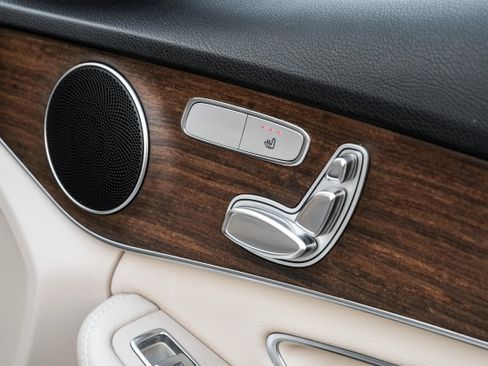 Used 2021 Mercedes-Benz C 300 Sedan image 50