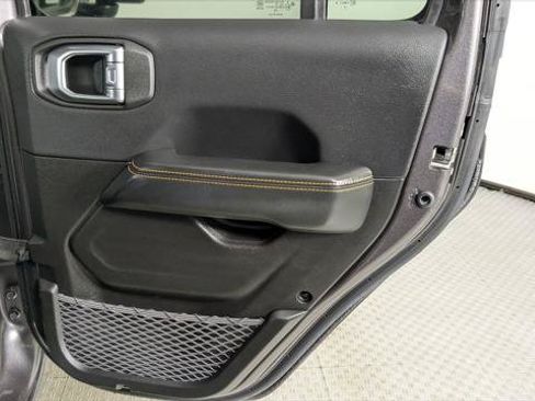 Used 2025 Jeep Wrangler Unlimited Sahara AWD/4WD image 19