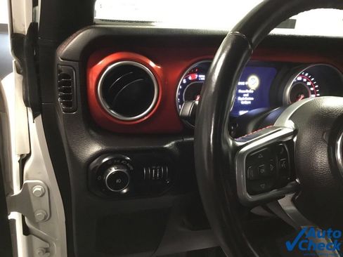 Used 2018 Jeep Wrangler Unlimited Rubicon AWD/4WD image 24