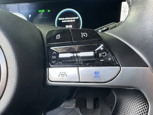 Used 2023 Hyundai Elantra Limited FWD image 24