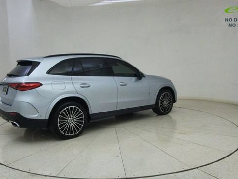 Used 2025 Mercedes-Benz GLC 350e 4MATIC w/ AMG Line image 73