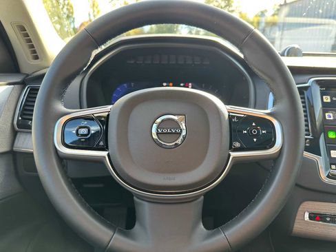 Used 2025 Volvo XC90 B6 Ultra w/ Protection Package image 33