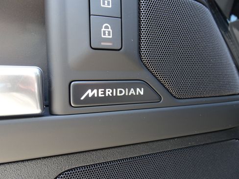 New 2025 Land Rover Defender 110 S image 15