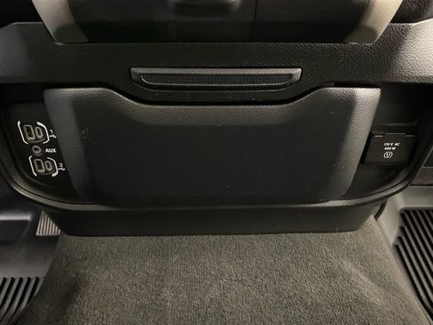 Used 2021 RAM 1500 Laramie AWD/4WD image 32
