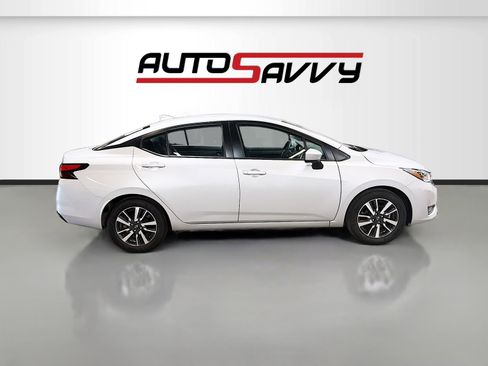 Used 2025 Nissan Versa SV FWD image 8