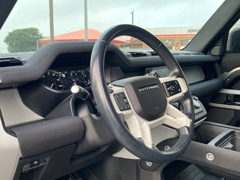 Used 2023 Land Rover Defender 110 X-Dynamic SE AWD/4WD image 9