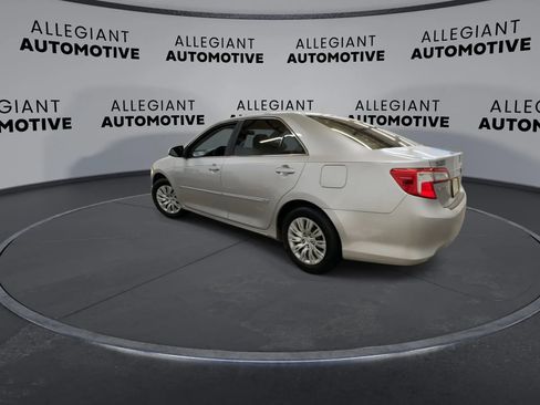 Used 2013 Toyota Camry LE image 7