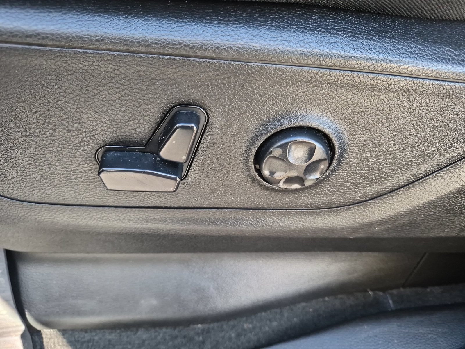 Used 2020 RAM 1500 Big Horn AWD/4WD image 14