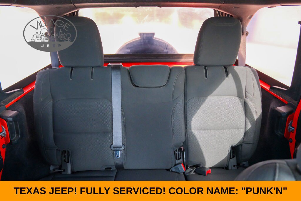 Used 2019 Jeep Wrangler Unlimited Sahara AWD/4WD image 22