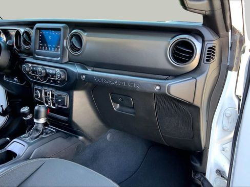 Used 2023 Jeep Wrangler Unlimited Sport AWD/4WD image 19