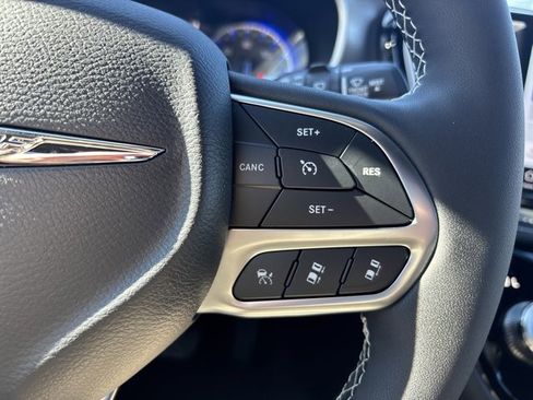 New 2026 Chrysler Pacifica Select image 29