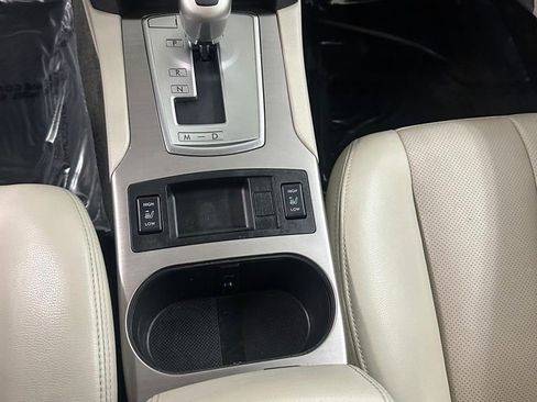 Used 2012 Subaru Outback 2.5i Limited image 18