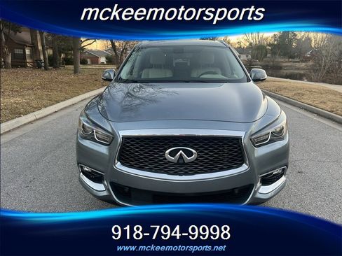 Used 2017 INFINITI QX60 AWD w/ Premium Plus Package image 4
