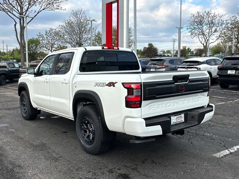 New 2026 Nissan Frontier PRO-4X w/ Tow Package AWD/4WD image 6