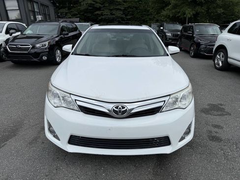 Used 2014 Toyota Camry XLE image 3