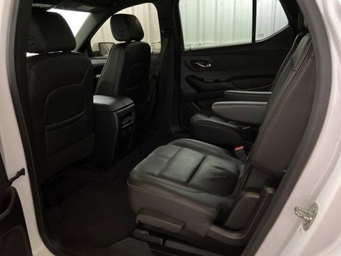 Used 2023 Chevrolet Traverse RS image 26