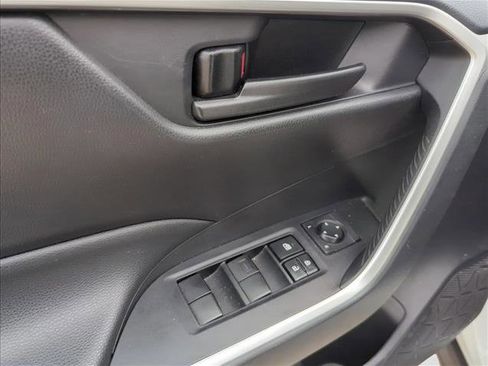 Certified 2021 Toyota RAV4 LE FWD image 8
