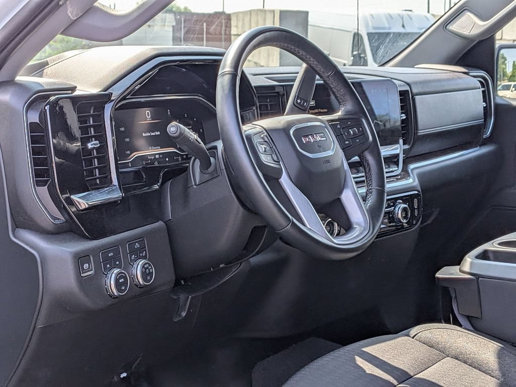 Used 2024 GMC Sierra 1500 Elevation AWD/4WD image 9