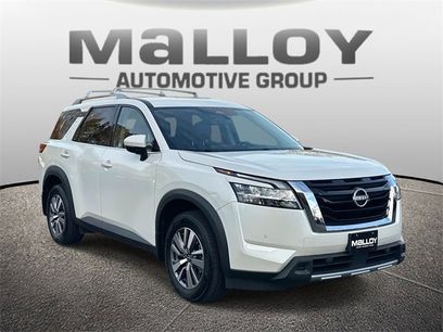 Used 2023 Nissan Pathfinder SL