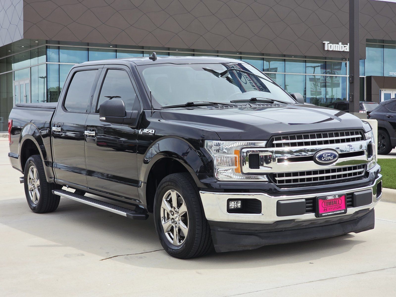 Used 2020 Ford F150 XLT w/ Equipment Group 302A Luxury RWD image 3