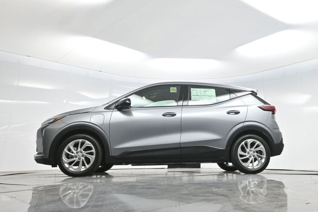 Used 2027 Chevrolet Bolt LT w/ Comfort Package FWD image 68