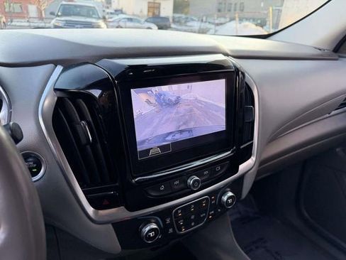 Used 2020 Chevrolet Traverse LT w/ Driver Confidence II Package AWD/4WD image 42