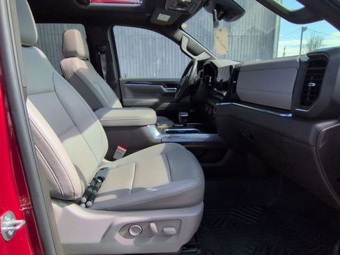 Used 2024 Chevrolet Silverado 1500 LTZ image 31
