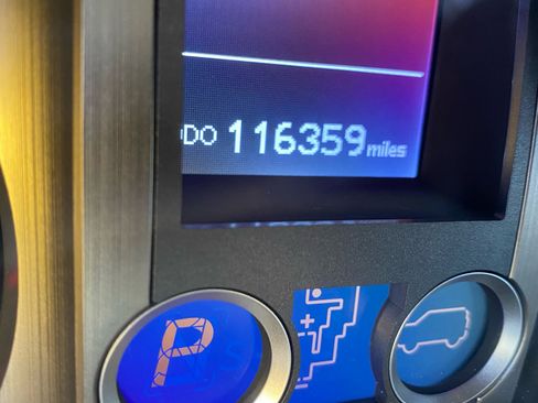 Used 2017 Lexus GX 460 Premium image 4