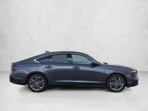 Used 2023 Honda Accord EX-L image 8