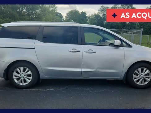 Used 2016 Kia Sedona LX w/ Option Group 020 FWD image 1