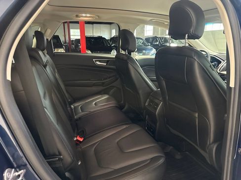 Used 2017 Ford Edge Titanium w/ Technology Package AWD/4WD image 38