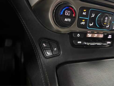 Used 2019 GMC Yukon XL Denali w/ Denali Ultimate Package RWD image 23