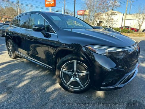 Used 2023 Mercedes-Benz EQS 580 4MATIC SUV image 4