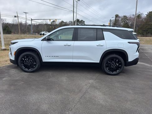 New 2026 Chevrolet Traverse LT w/ Midnight/Sport Edition image 3