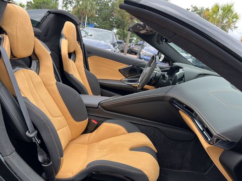 Used 2023 Chevrolet Corvette Z06 w/ Stealth Interior Trim Package RWD image 32