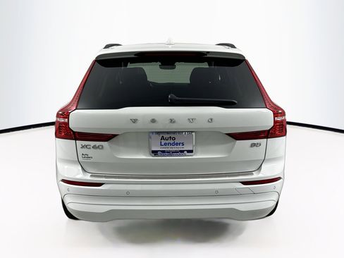 Used 2022 Volvo XC60 B5 Momentum w/ Protection Package Premier image 6