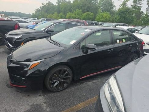 Used 2023 Toyota Corolla SE FWD image 9