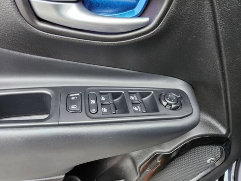 Used 2017 Jeep Renegade Altitude AWD/4WD image 22