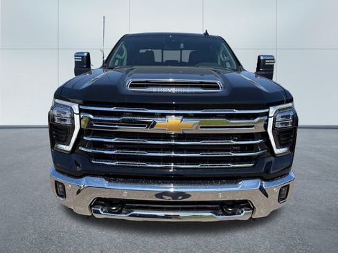 New 2026 Chevrolet Silverado 2500 LTZ w/ LTZ Convenience Package AWD/4WD image 6