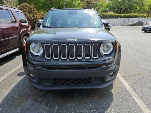 Used 2018 Jeep Renegade Latitude image 3