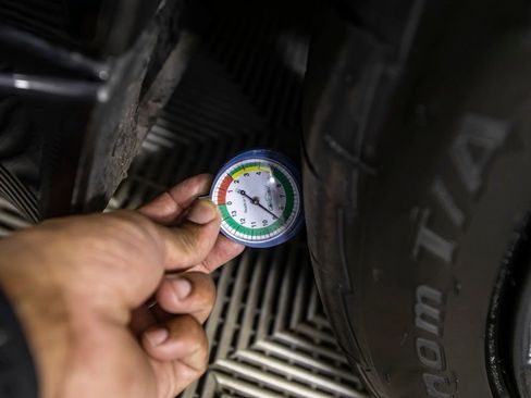 Used 2018 Nissan 370Z Touring image 49